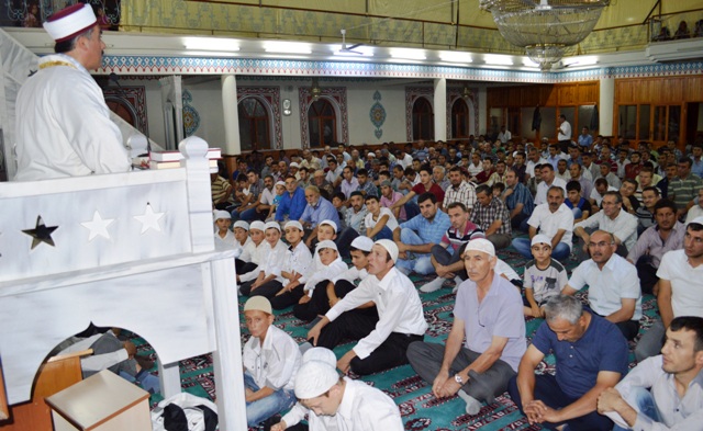 Kadir Gecesi İhya Edildi